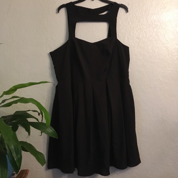 Forever 21 Dresses & Skirts - Forever 21 Plus, Square Neckline Black Dress👗 3x